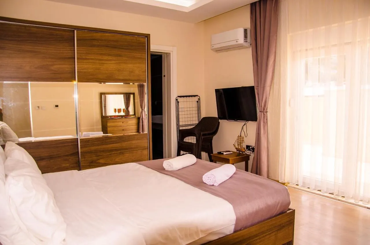Flamingo Residence Antalya 3*,